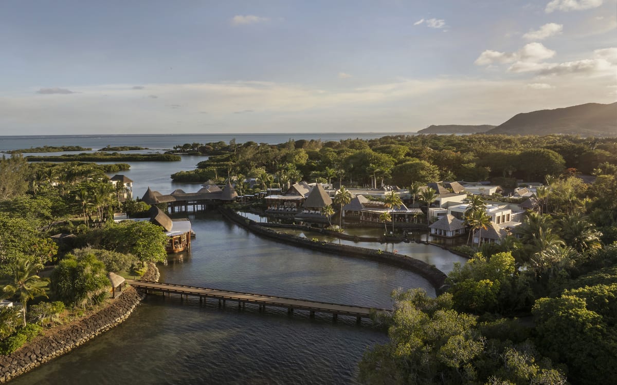 Four Seasons Mauritius at Anahita — east-coast golf, spa and lagoon