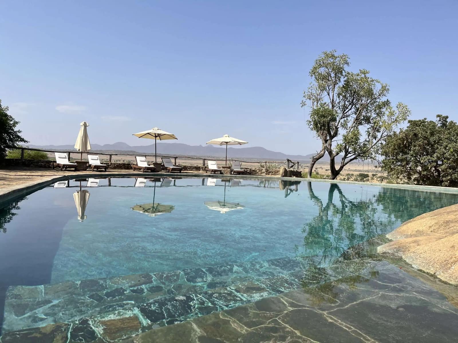 Pool — Apoka Safari Lodge