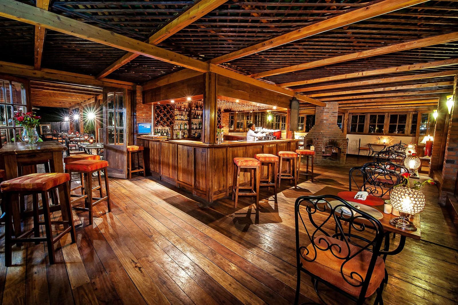 Restaurants/Bar — Arusha Coffee Lodge
