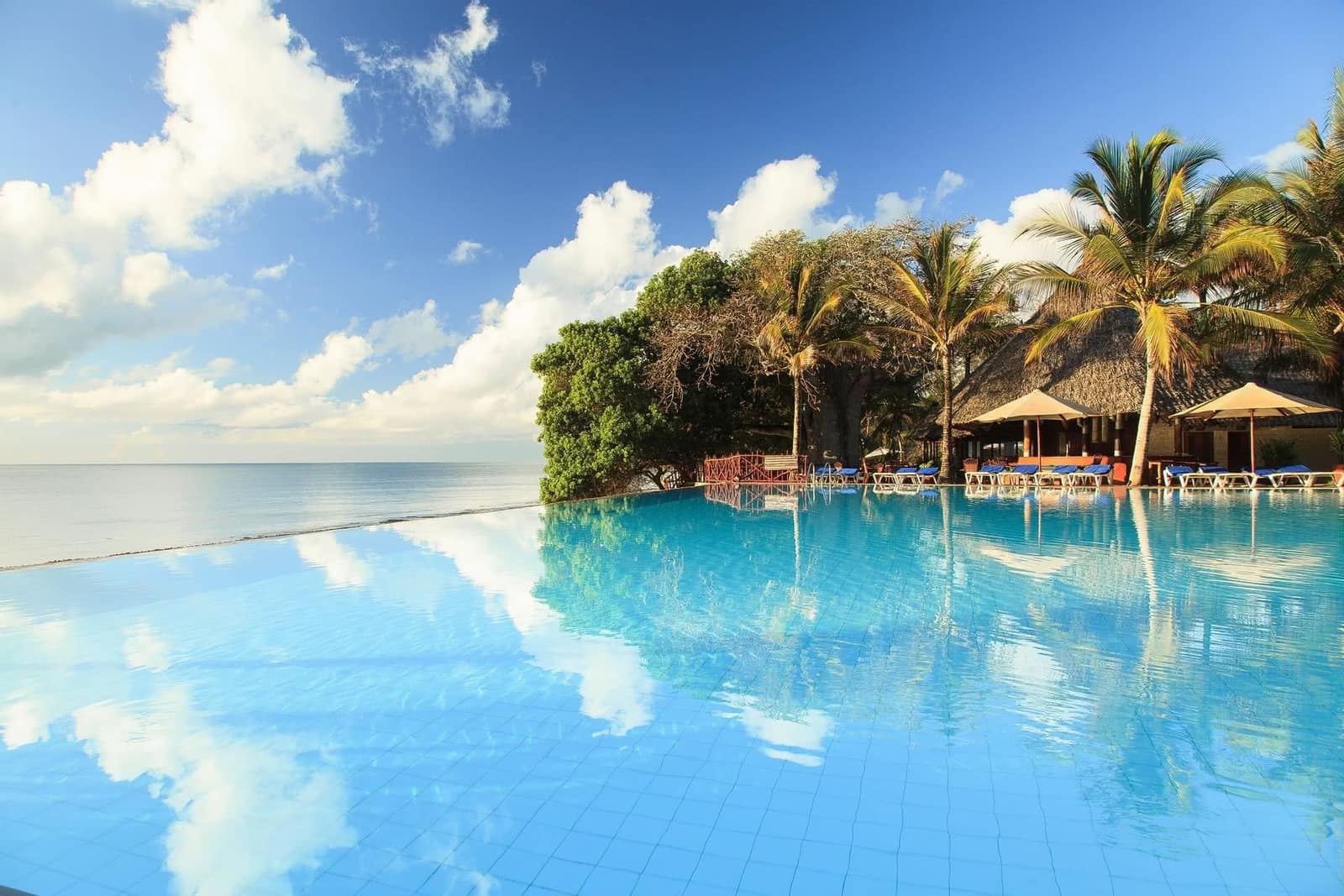Pool — Baobab Beach Resort & Spa