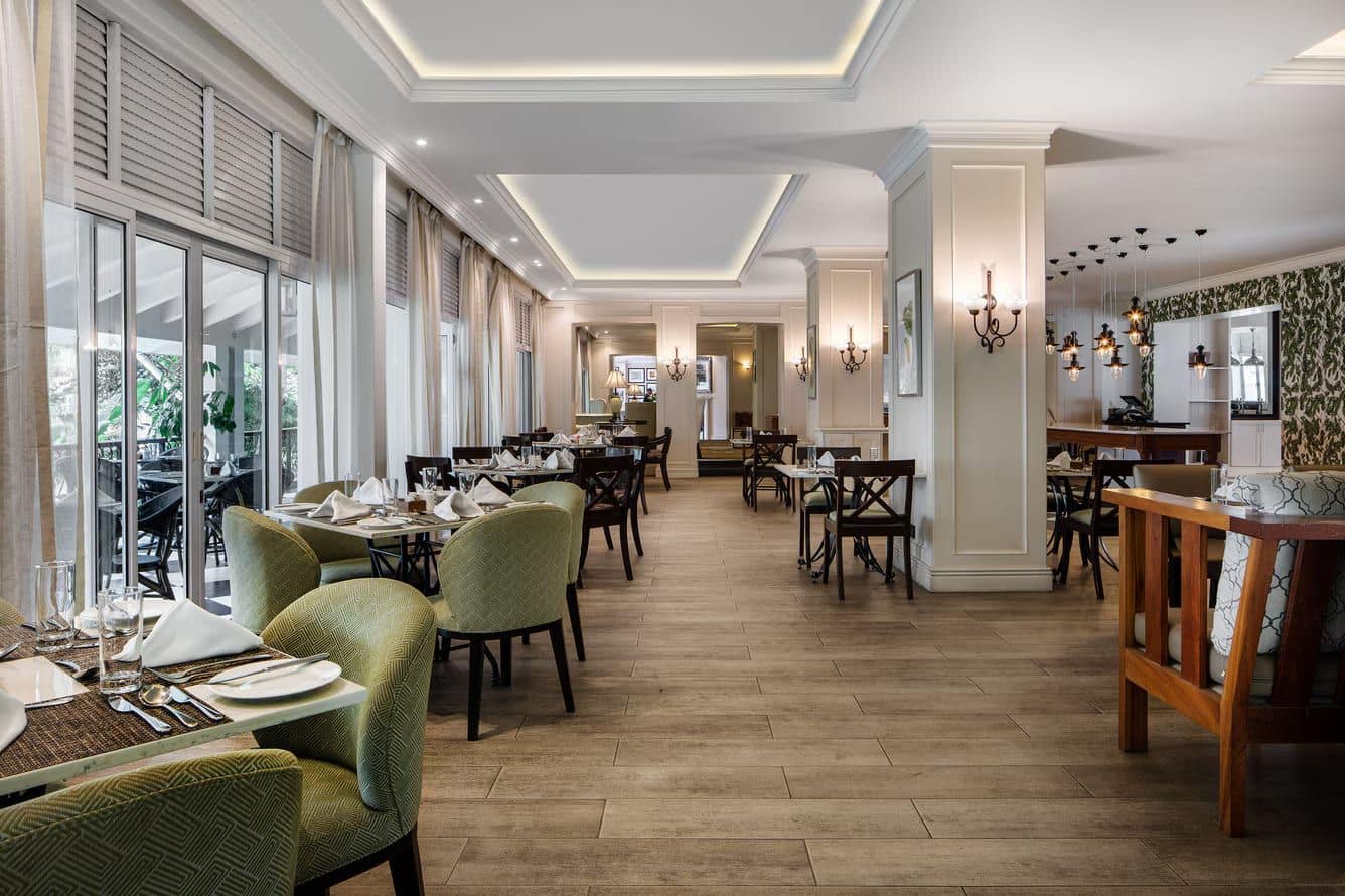 Restaurants/Bar — Four Points by Sheraton Arusha