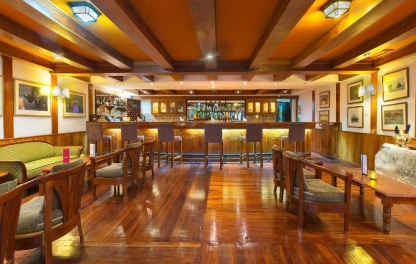 Restaurants/Bar — Keekorok Lodge