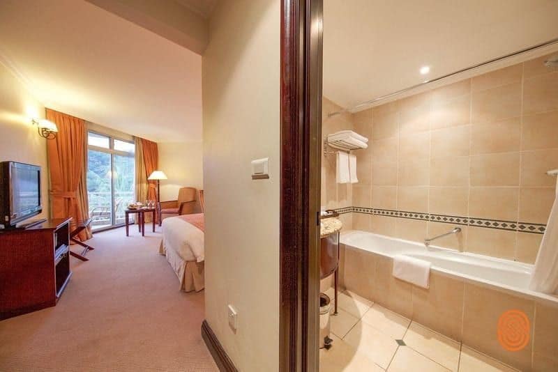 Suites — Lake Kivu Serena Hotel