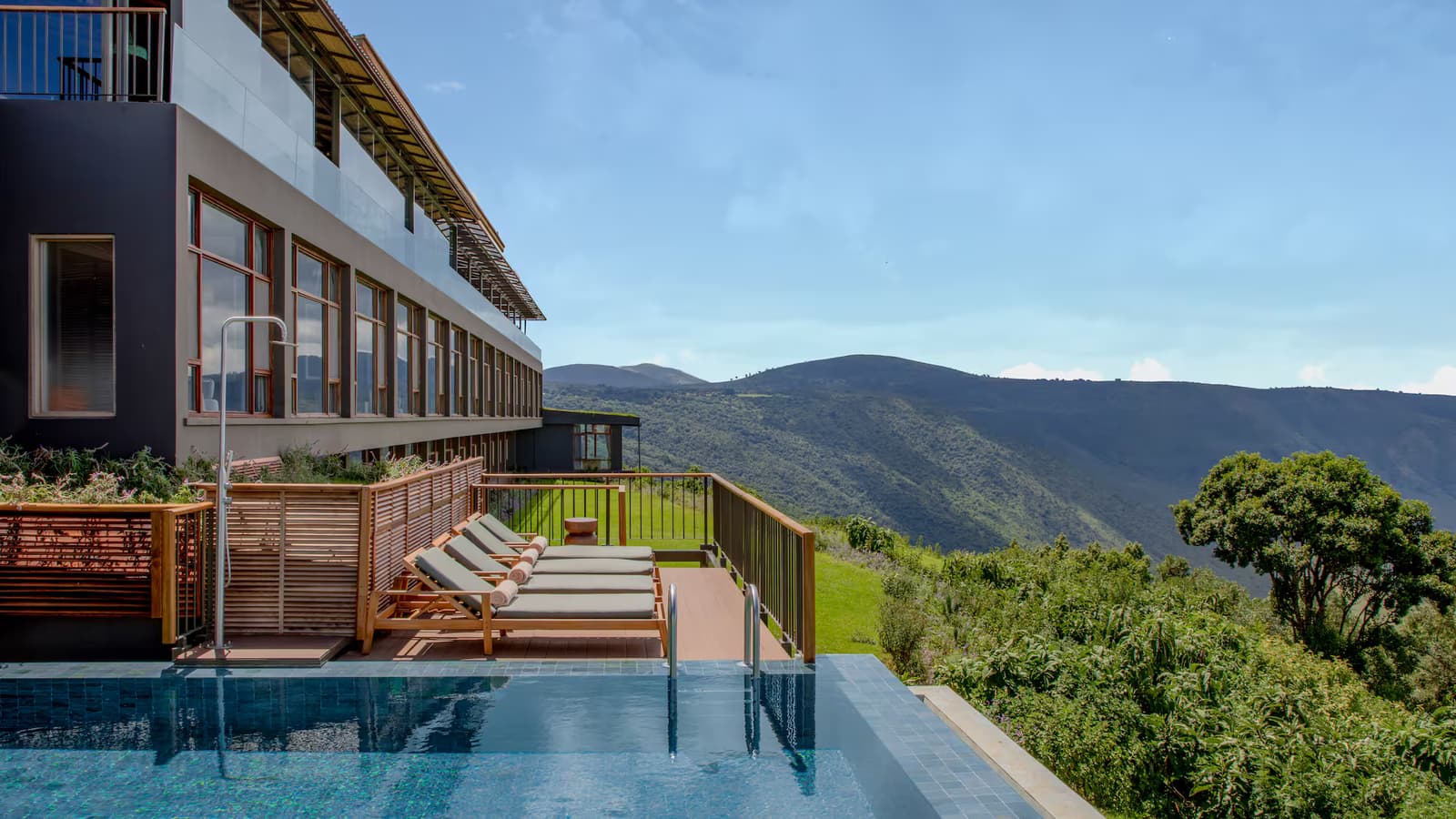 Pool — Ngorongoro Lodge Meliá Collection