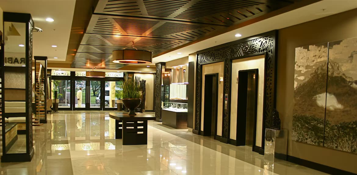 Main area — Mount Meru Hotel