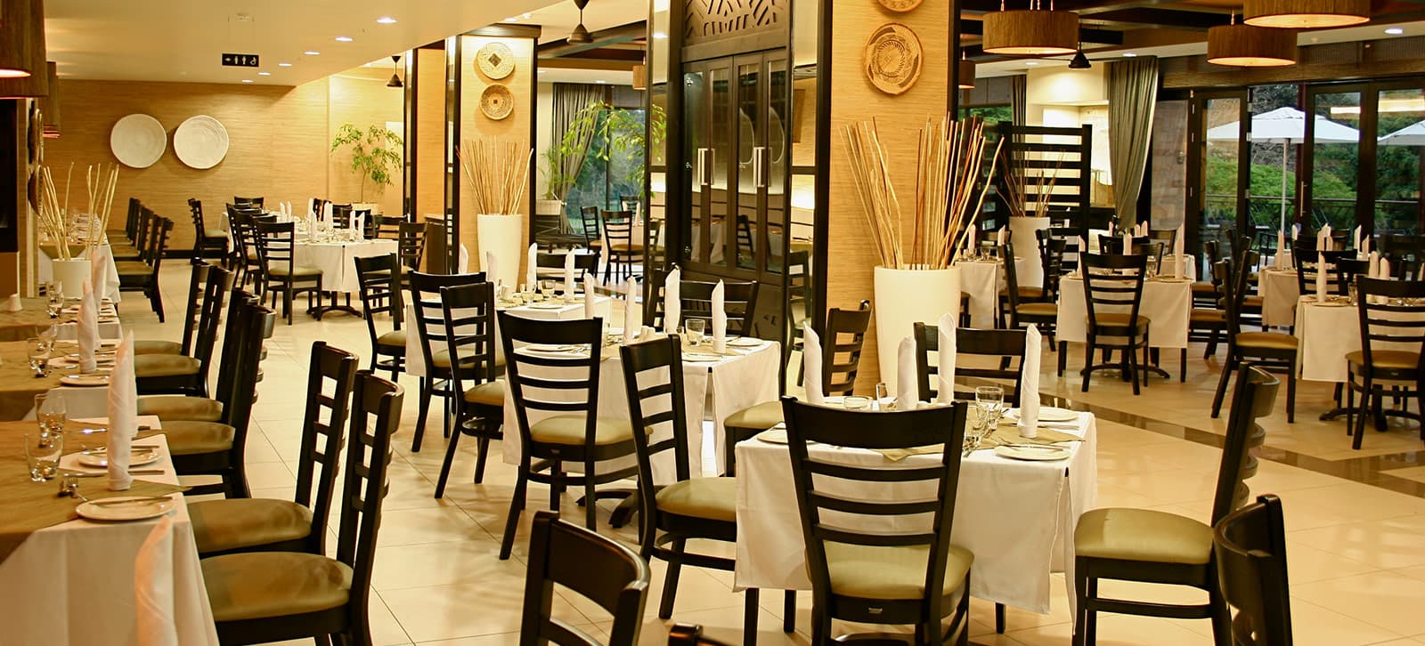Restaurants/Bar — Mount Meru Hotel