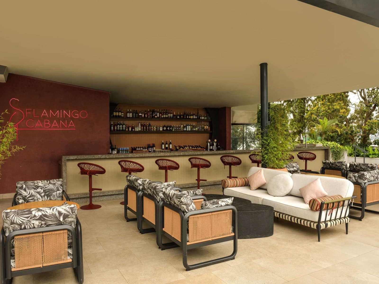 Restaurants/Bar — Mövenpick Hotel Kigali