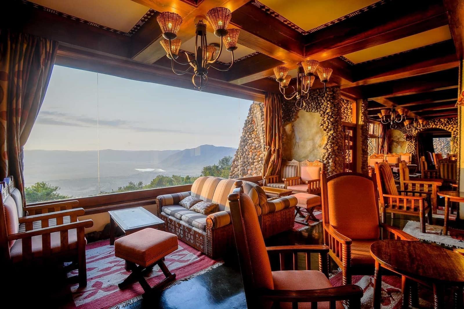 Restaurants/Bar — Ngorongoro Serena Safari Lodge