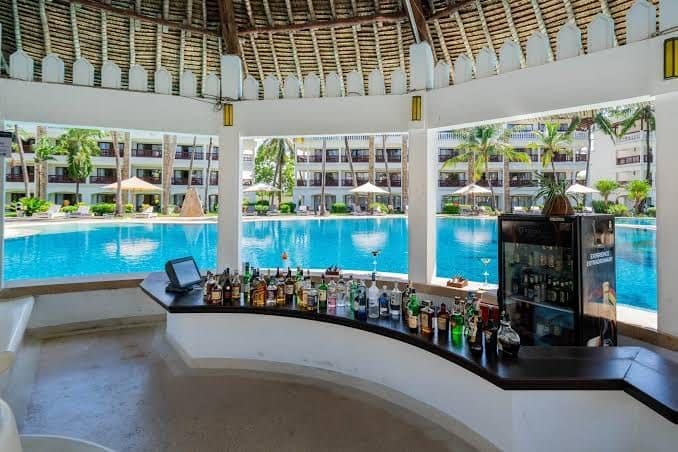 Pool — PrideInn Paradise Beach Resort & Spa
