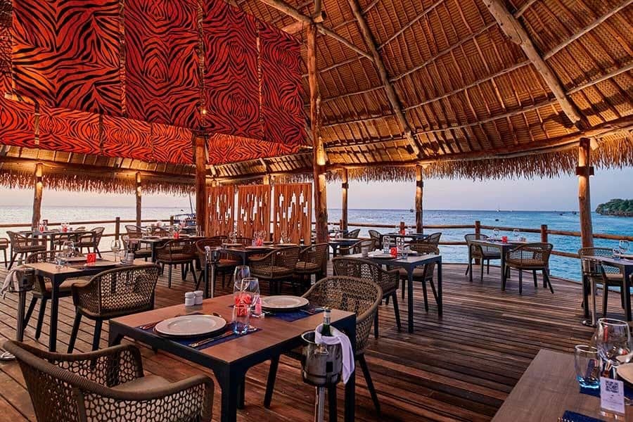 Restaurants/Bar — Hotel Riu Jambo