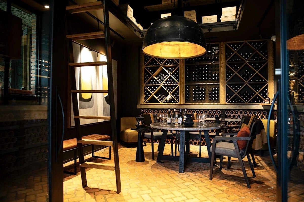 Restaurants/Bar — Singita Kwitonda Lodge