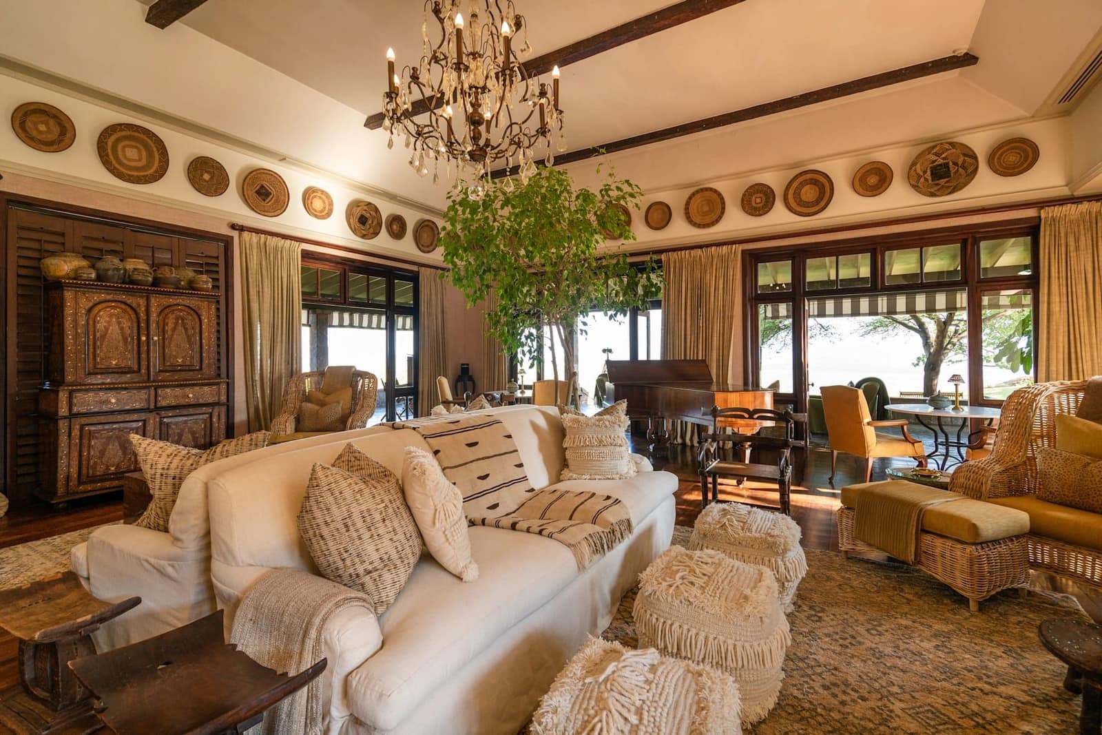 Main area — Singita Sasakwa Lodge