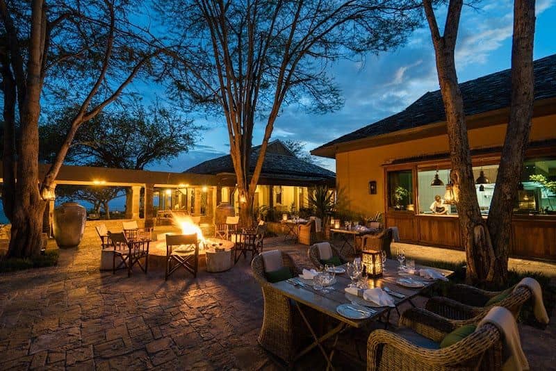Restaurants/Bar — Singita Sasakwa Lodge