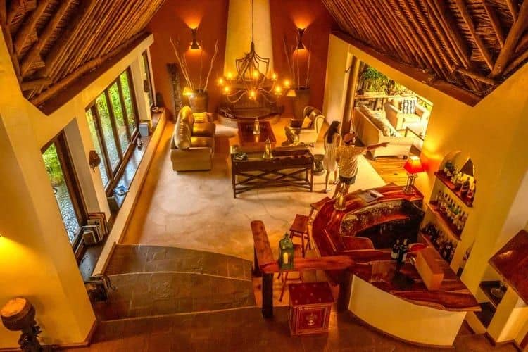 Main area — Tawi Lodge