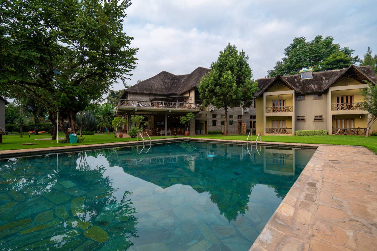 Pool — Weru Weru River Lodge