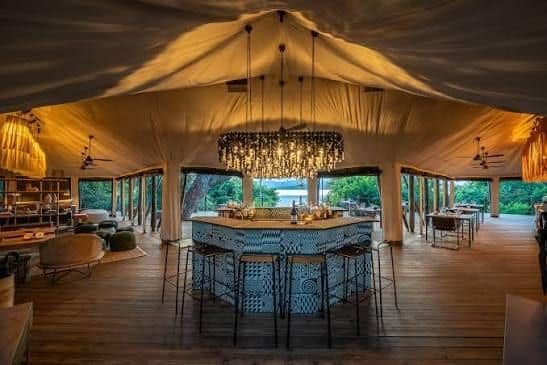 Restaurants/Bar — Wilderness Magashi Camp